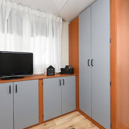 Mia Mobile Home With Jacuzzi Zdrelac Exterior photo